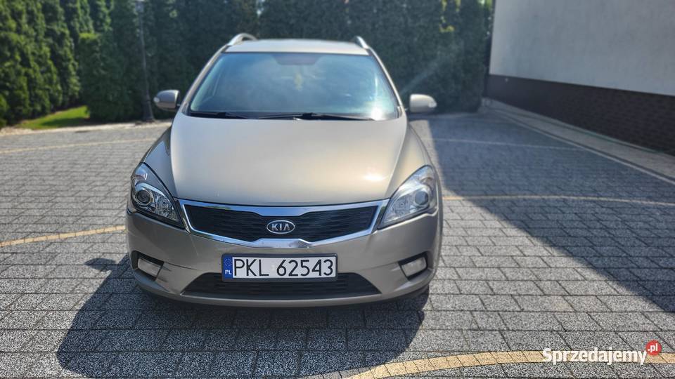 Kia Ceed Kombi 16 CRDI 116 2010r Doinwestowany Rok produkcji 2010