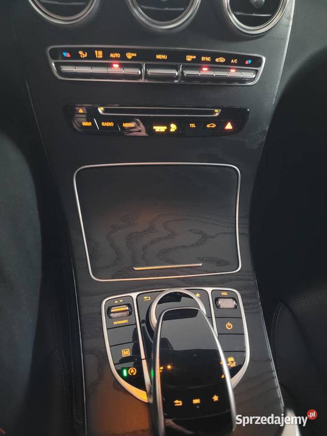 Piękny Mercedes GLC 300 Kraków