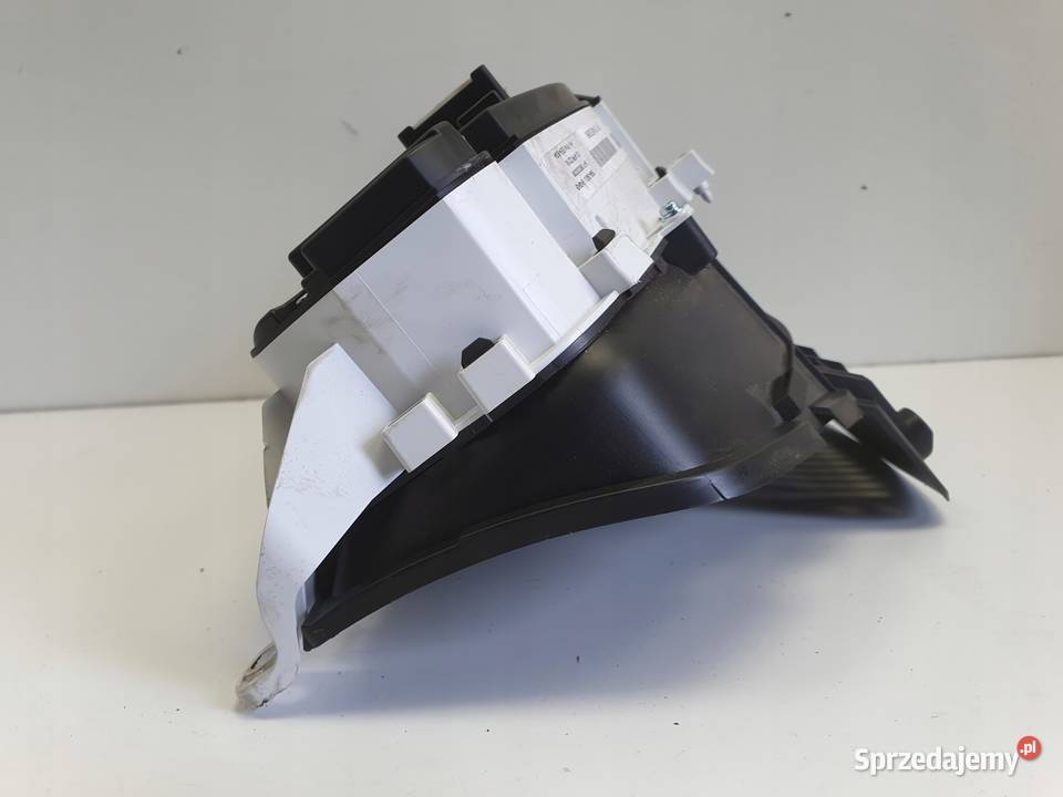 Volvo S60 II V60 I benzyna LICZNIK ZEGARY Rudka