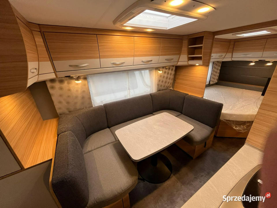 przyczepy kempingowe Dethleffs Camper 560 FMK Janki