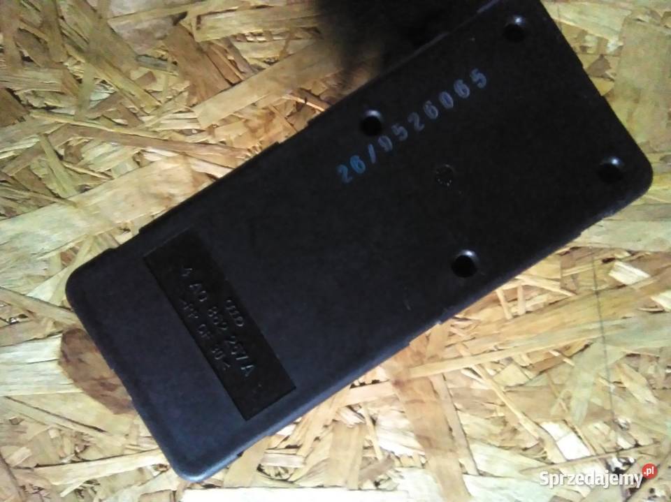 Pompka centralnego zamka Audi 80 B4 1995