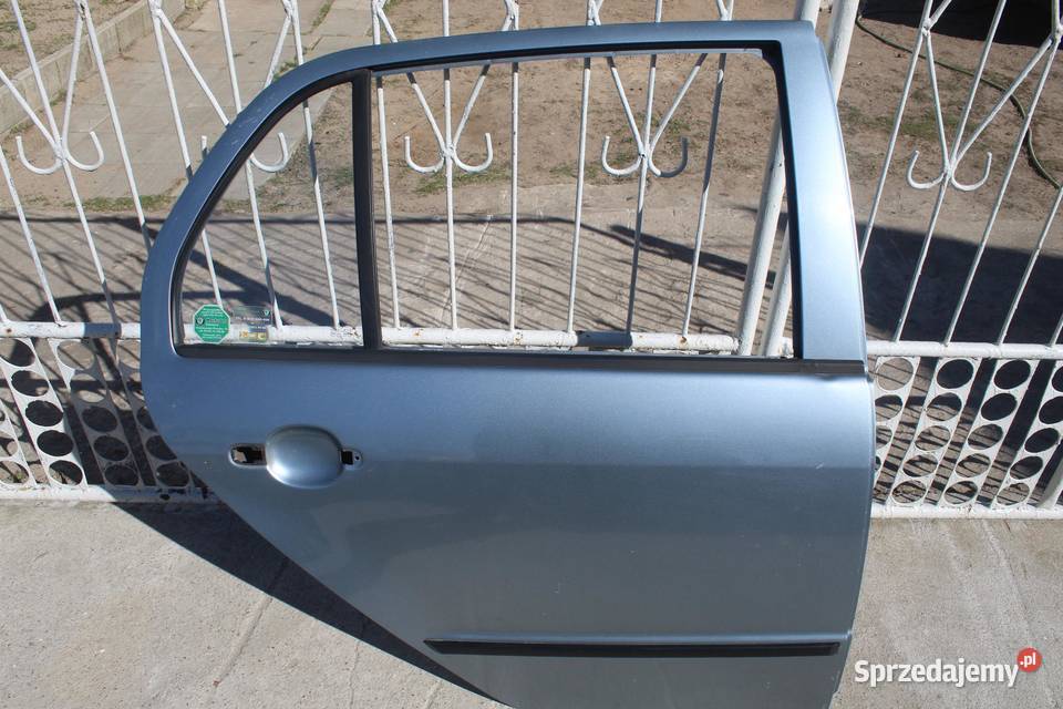 DRZWI PRAWY TYŁ LF7U SKODA FABIA I HB osobowe