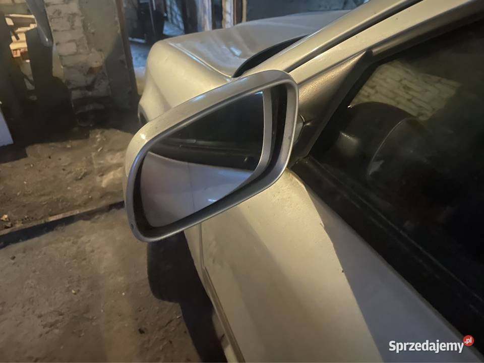 SKODA OCTAVIA I LUSTERKO ZEWNĘTRZNE LEWE Rok produkcji 1998 Zambrów sprzedam