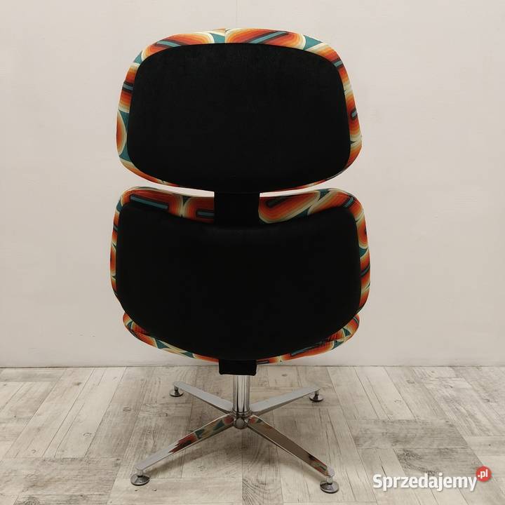 fotel z podnóżkiem w stylu duńskiego modernizmu Radomsko