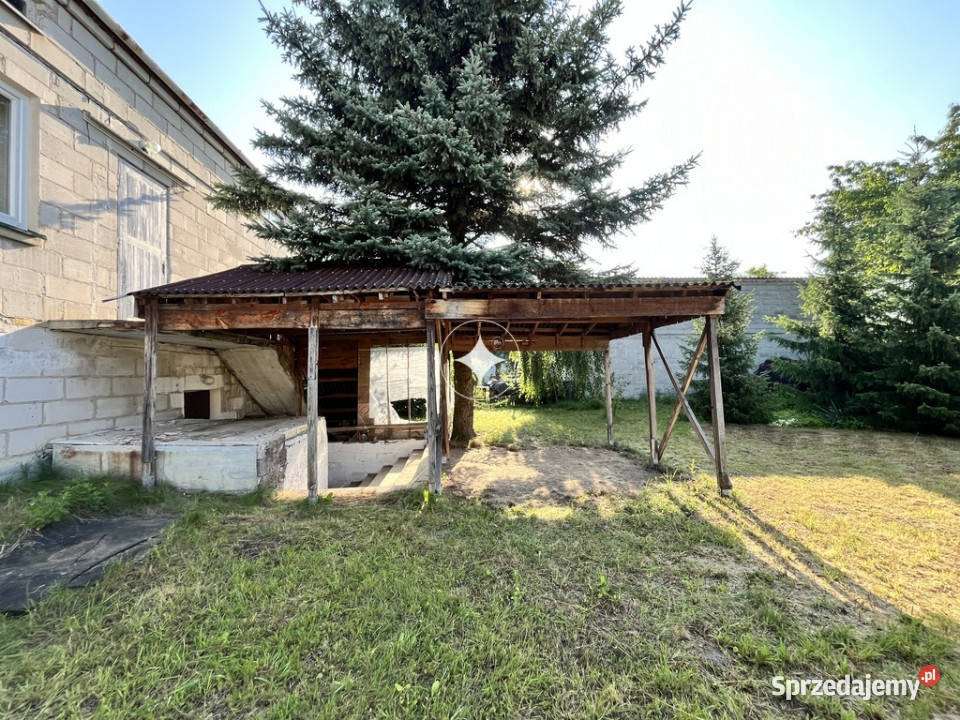 Dom do adaptacji na działce 025 ha Hrubieszów garaż