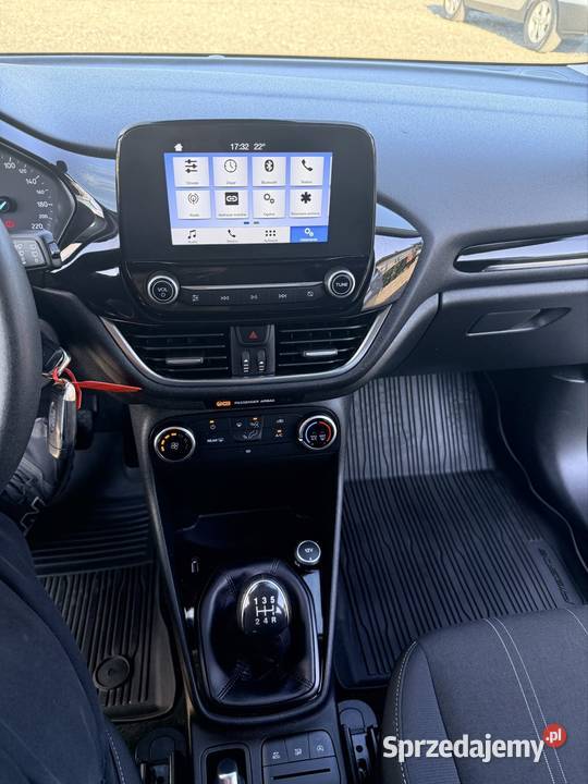 Ford Fiesta Benzyna 2018r światła do jazdy dziennej Tomaszów Lubelski