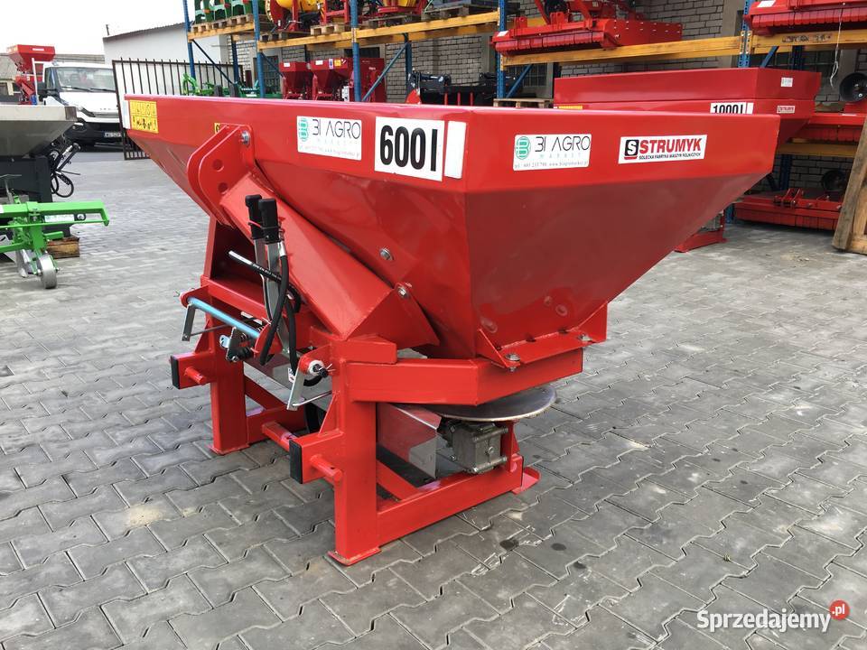Rozsiewacz nawozów 600L TYTAN firmy STRUMYK Ostrów Lubelski sprzedam