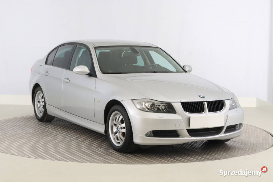 BMW 3 318 i srebrny