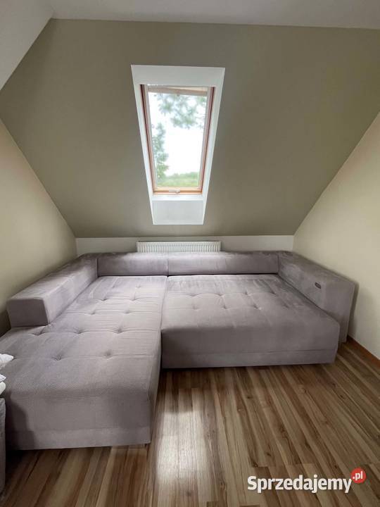 Duży narożnik z funkcją spania salonsypialnia Juszczyn