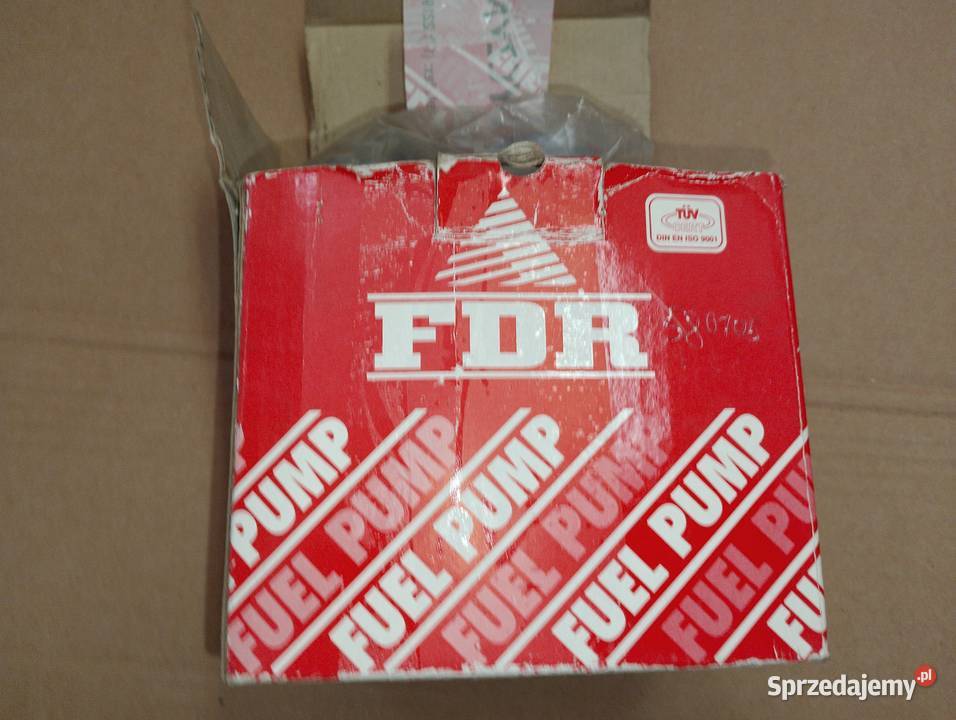 Pompka paliwa z odstojnikiem FDR 2641345 AK004 Tyczyn
