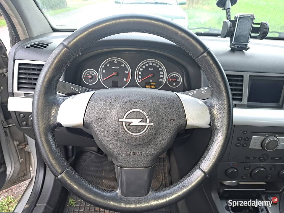 Elegancki Opel Vectra C Kombi 19 Diesel 2005 Rok produkcji 2005 Lędziny
