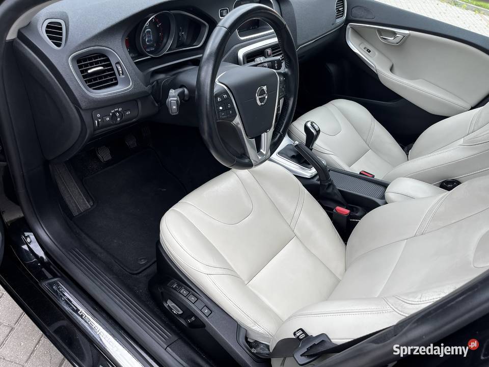 Volvo V40 II 20 20 T2 122 INSCRIPTION Benzyna komputer pokładowy Białystok