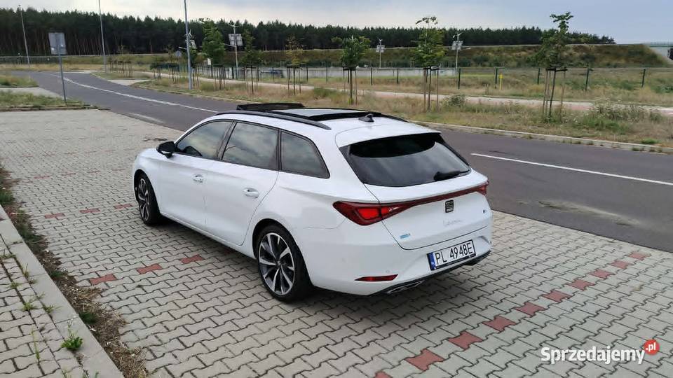 SEAT LEON SPORTSTOURER FR 15 TSI 130 45 PANORAMA Leszno