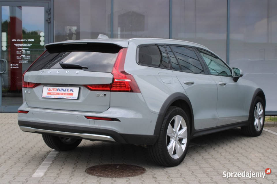 Volvo V60 Cross Country 2024r 4130 4x4 Kamera Bielsko-Biała