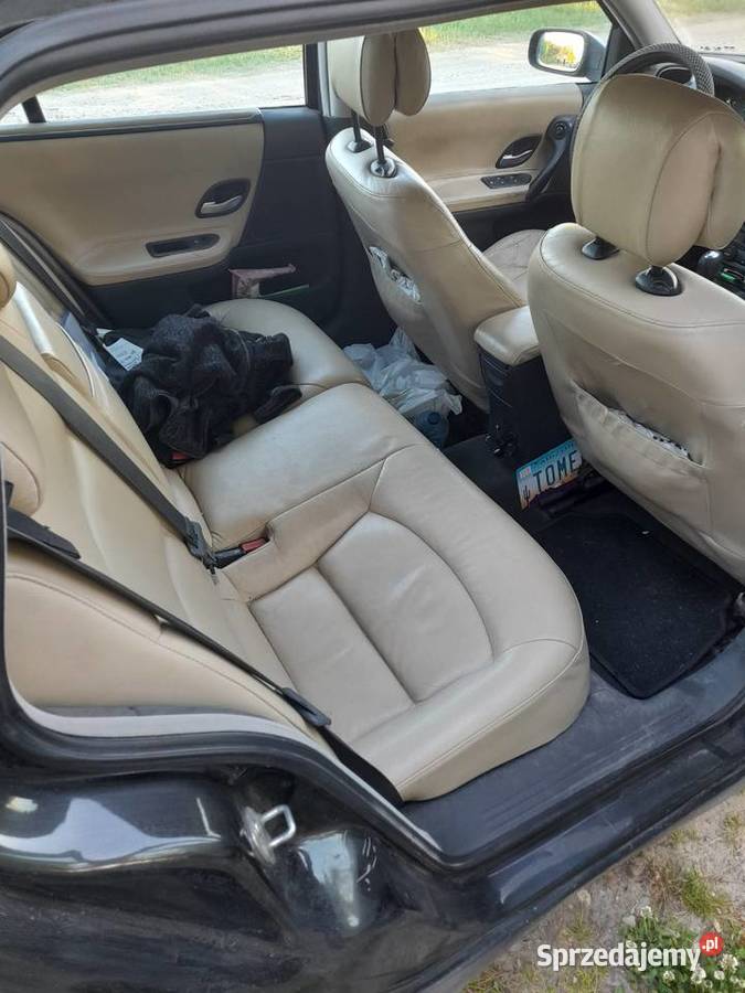 Syndyk sprzeda samochód Renault Laguna kombi Puck