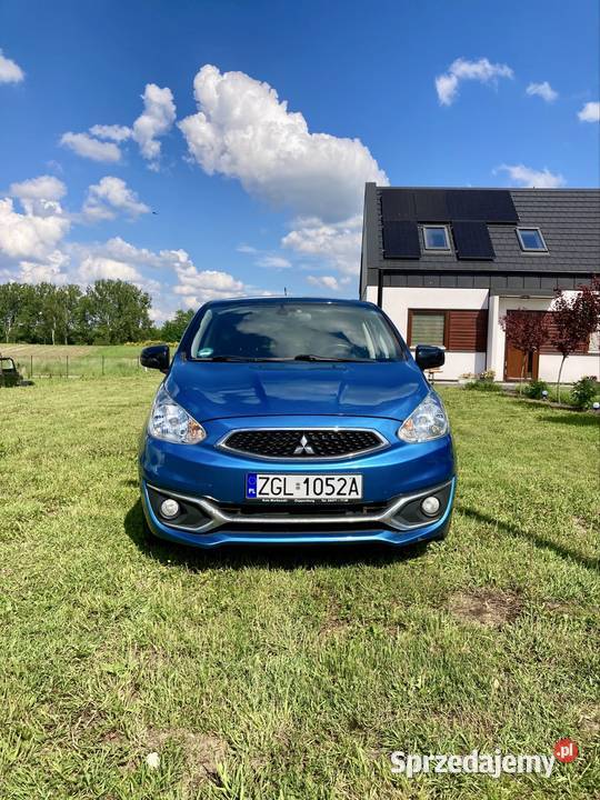 Mitsubishi Space Star Diamant Edition niebieski
