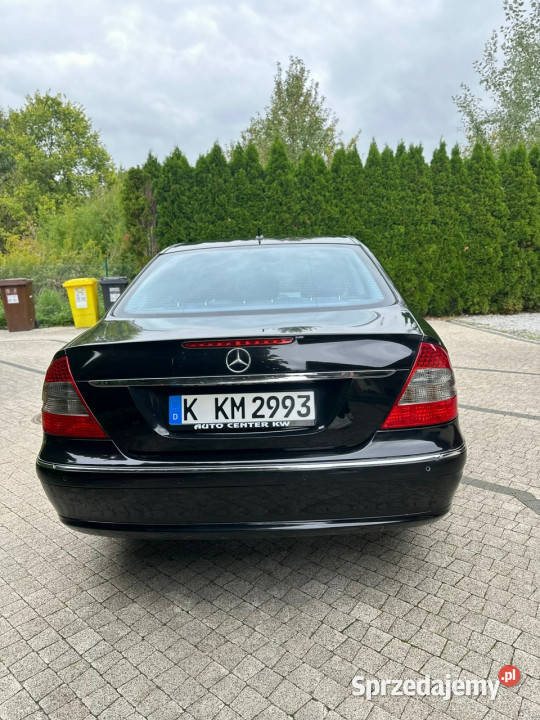 Mercedes E 200 Mercedes E200 Kompresor 184 reflektory ksenonowe