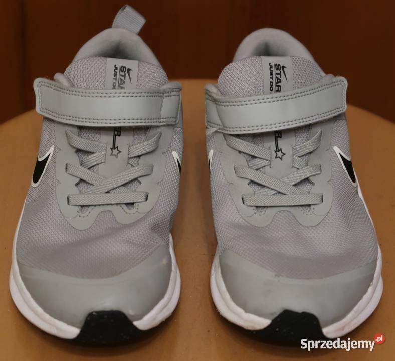 Buty chłopca firmy NIKE model Star Runner 3 34 Sportowe mazowieckie