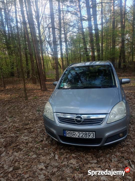 Opel Zafira B 2008 18 benzyna benzyna Zaklików