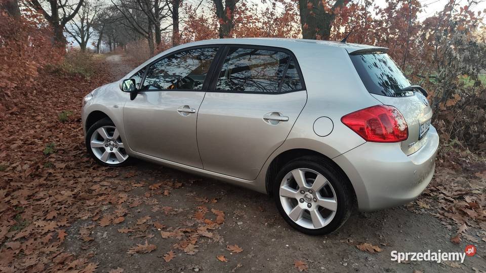 Toyota Auris 16 b Automat 103 Przebiegu z 1600cm3 Toyota Zwoleń sprzedam