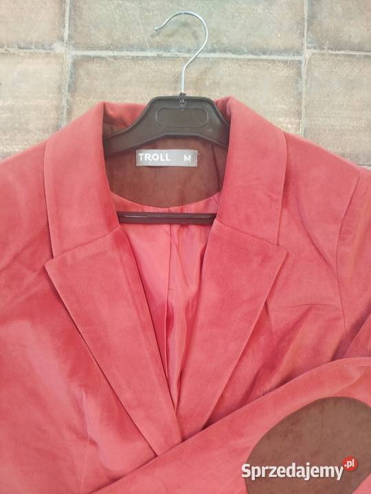 Żakiet w kolorze ceglastym