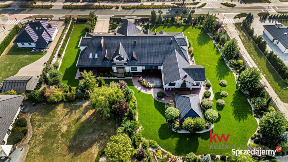 Dom wolnostojący Pniewy 1157m2 wielkopolskie sprzedam