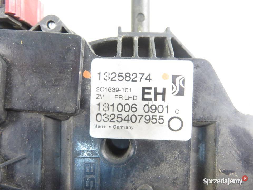 ZAMEK PRAWY PRZEDNI OPEL CORSA D S07 13258274 osobowe