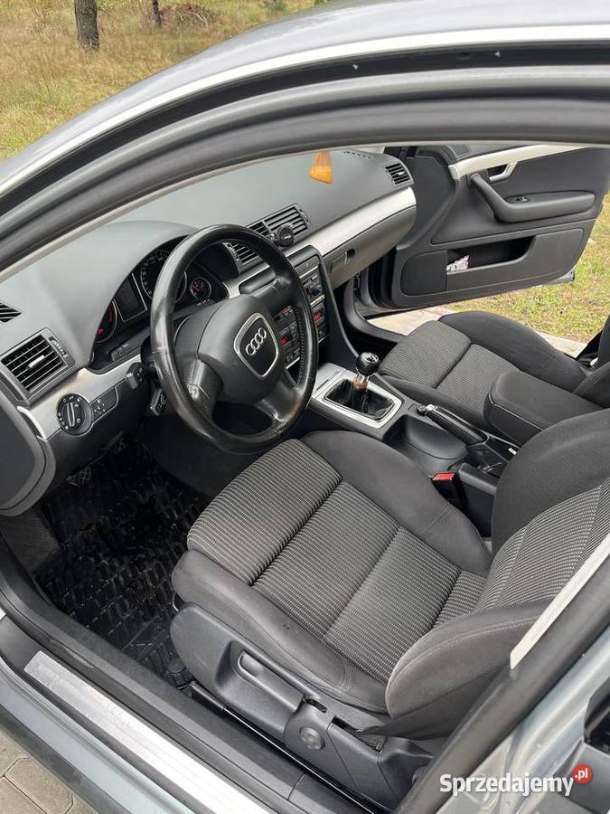 Sprzedam Audi A4b7 18t książka serwisowa Łochów