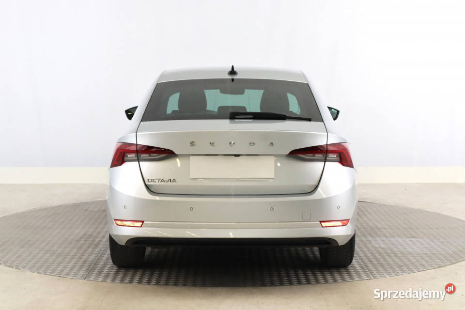 Skoda Octavia 15 TSI komputer pokładowy