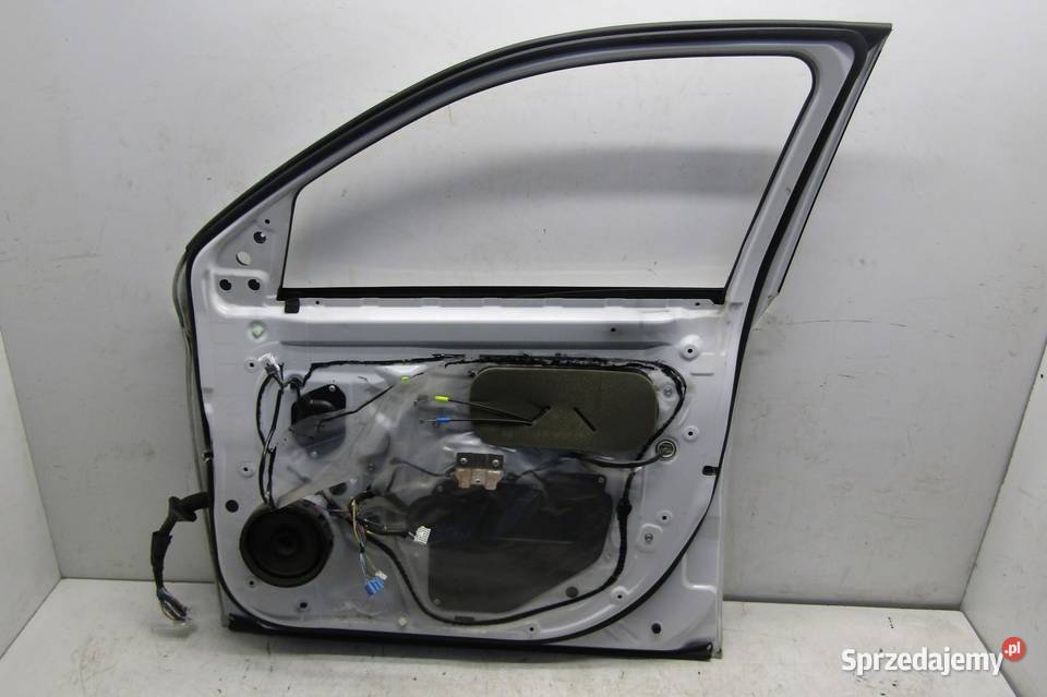DRZWI PRZEDNIE PRAWY PRZÓD W13 MITSUBISHI sprzedam
