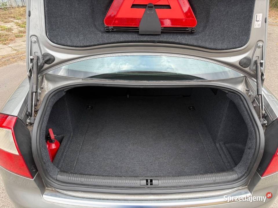 Audi A4 B6 Bezwypadkowy Skóra Climatronic Hak lakier metallic Wołomin