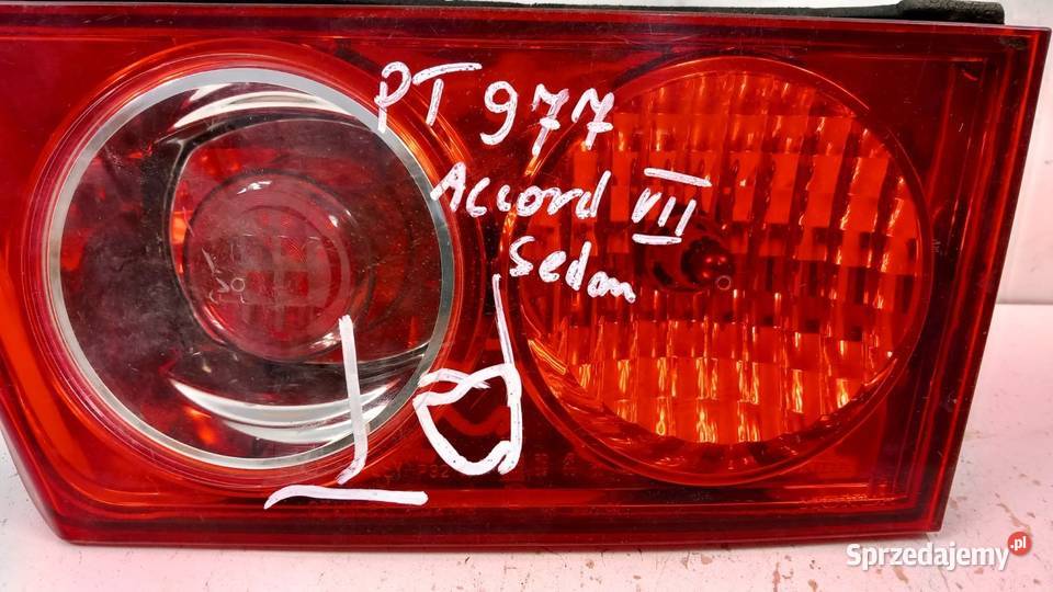 HONDA ACCORD VII SEDAN LAMPA TYŁ PRAWA osobowe wielkopolskie Zbierkowo