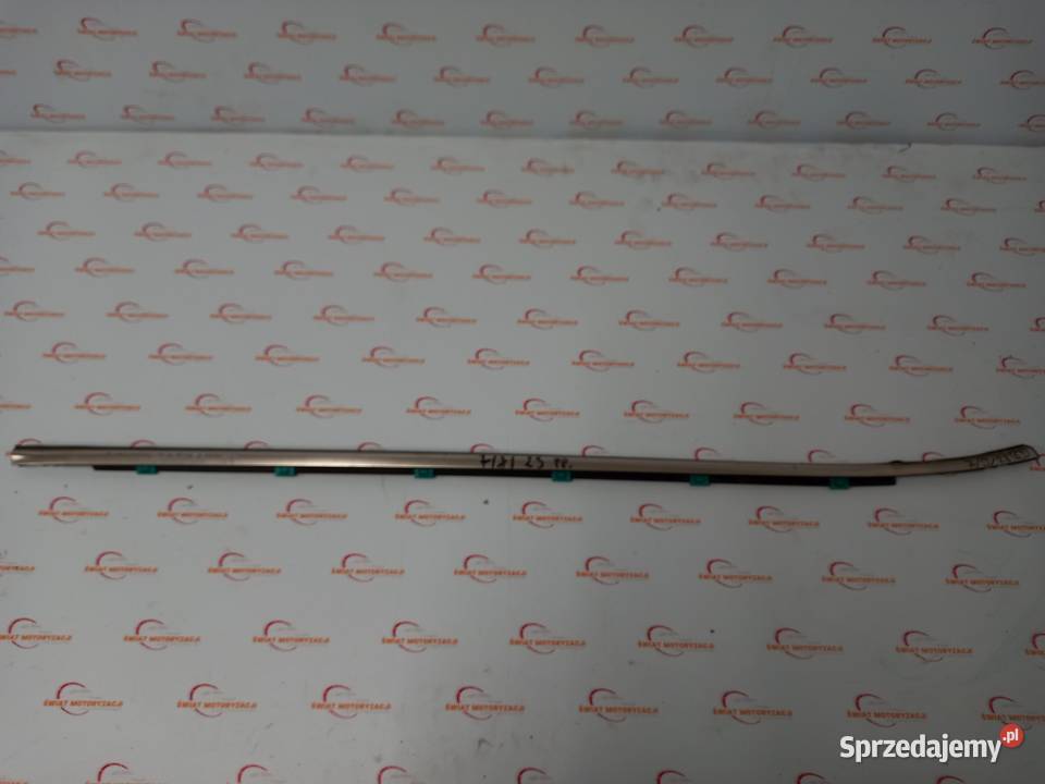 LISTWA ZGARNIAJĄCA PRAWY PRZÓD CHROM HYUNDAI I30 osobowe