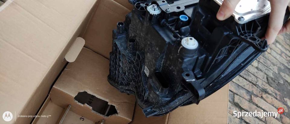 Reflektor lampa prawa przód przednia Volvo v60 osobowe Książ Wielkopolski