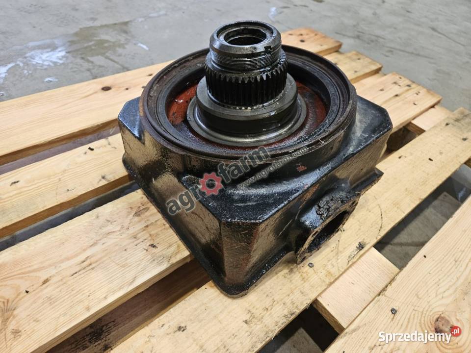 Zwrotnica RH Massey ferguson 8250 8260 Układ kierowniczy i oś przednia