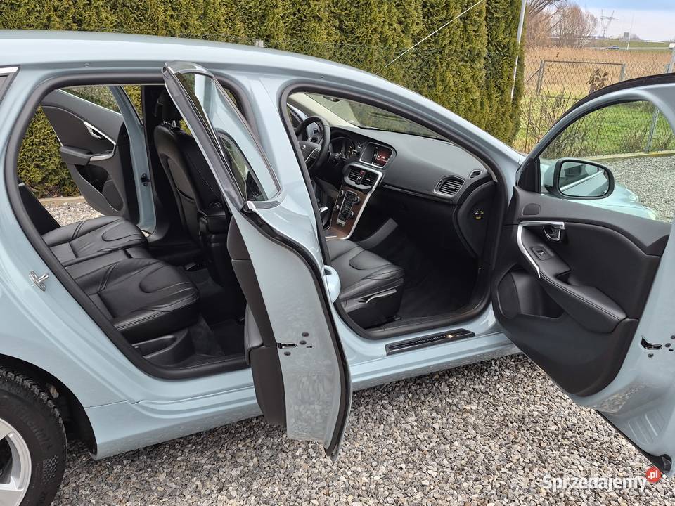 Volvo V40 20 benzyna 152Inscription benzyna Ostrowiec Świętokrzyski