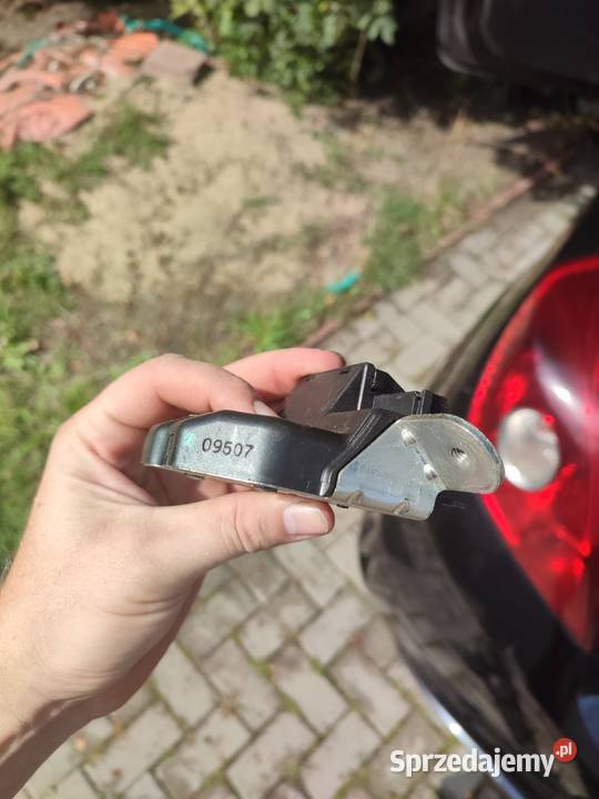 Zamek klapy bagażnika opel corsa d Pozostałe mazowieckie Garwolin sprzedam