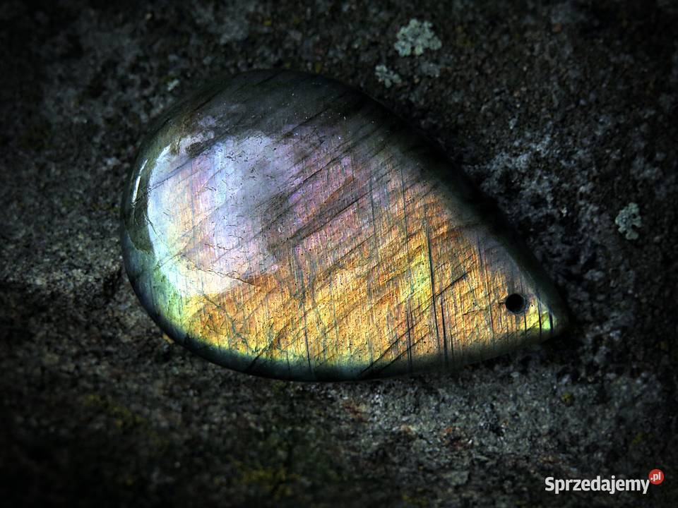 Unikatowy miedziany wisior złotofioletowy Kraków