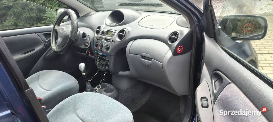 Toyota Yaris 10 VVTI 2002r Nowy akumulator 219km