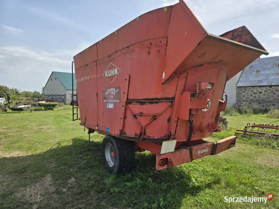 Wóz paszowy KUHN Euromix I EUV270 2270 22 m3 16 nieuszkodzony Baliki
