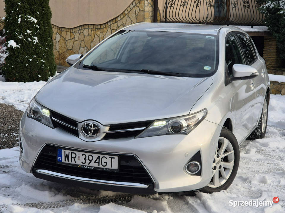 Toyota Auris 2013r 16B 133 Bogata Piękna Stan kurtyny powietrzne mazowieckie Radom
