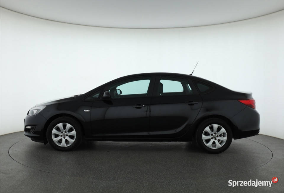 Opel Astra 14 T Piaseczno
