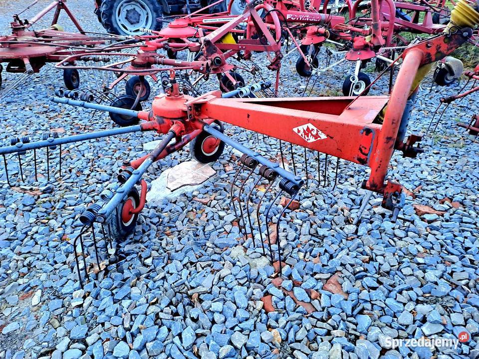 Zgrabiarka karuzelowa grabarka kuhn stan Limanowa sprzedam