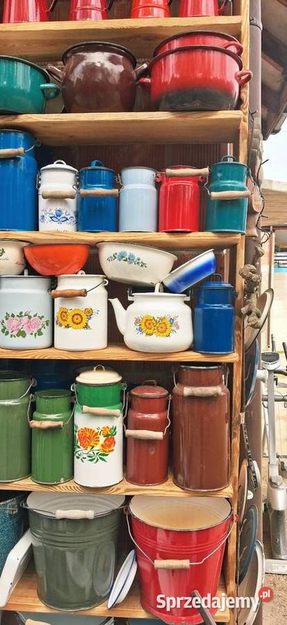 Kanki I naczynia emaliowane jako ozdoba do Sulejów