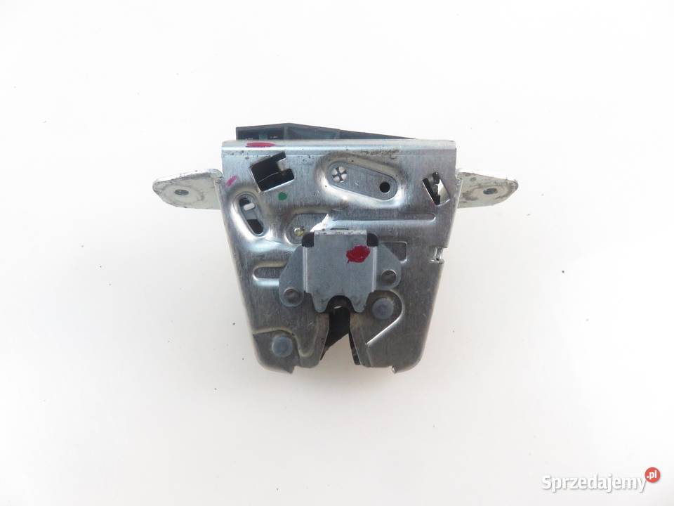 ZAMEK KLAPY MERCEDES S204 KOMBI 2047400335 osobowe