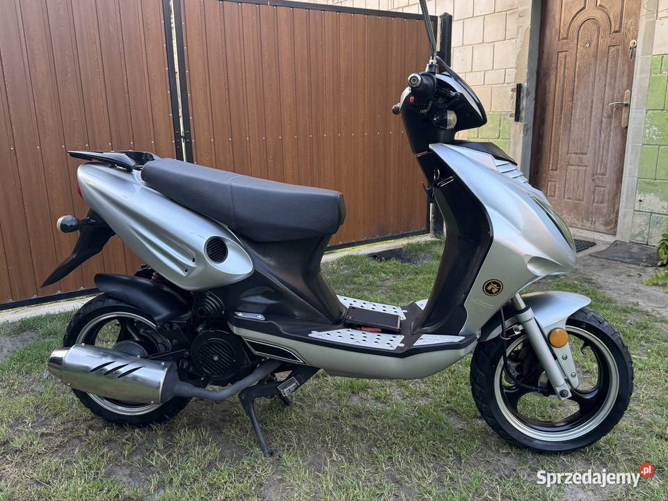 Skuter 125 Rex Niski przebieg 2481 Rok produkcji 2012 Staszów