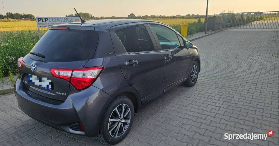 Zadbana Toyota Yaris Hybrid 100 Premium Mędłów