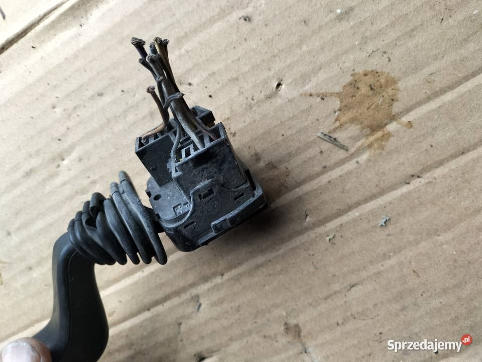 PRZEŁĄCZNIK WYCIERACZEK Zafira A 90124931 Kamień-Kolonia