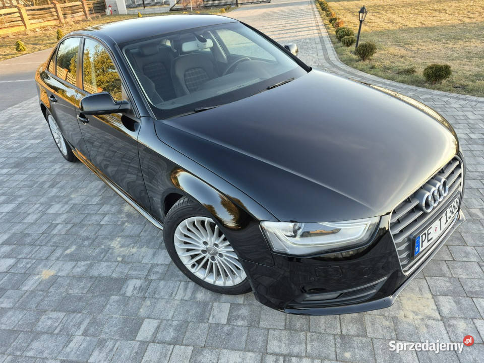 Audi A4 xenon led navi chromy ładny sedan B8 Rok produkcji 2012 Drelów