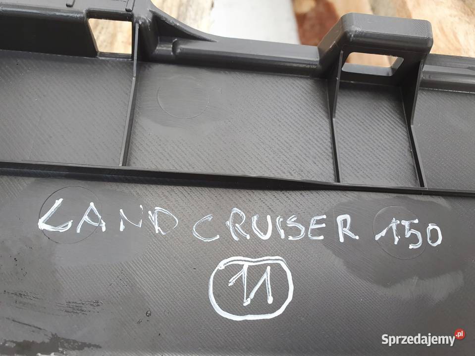Toyota Land Cruiser 150 PODŁOKIETNIK Z LODÓWKĄ Rudka sprzedam